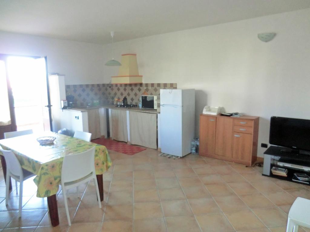 Appartamenti Torre Di Bari 巴里萨尔多 外观 照片