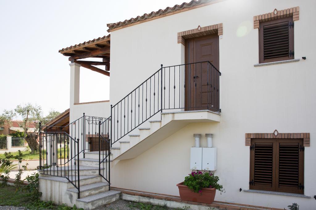 Appartamenti Torre Di Bari 巴里萨尔多 外观 照片